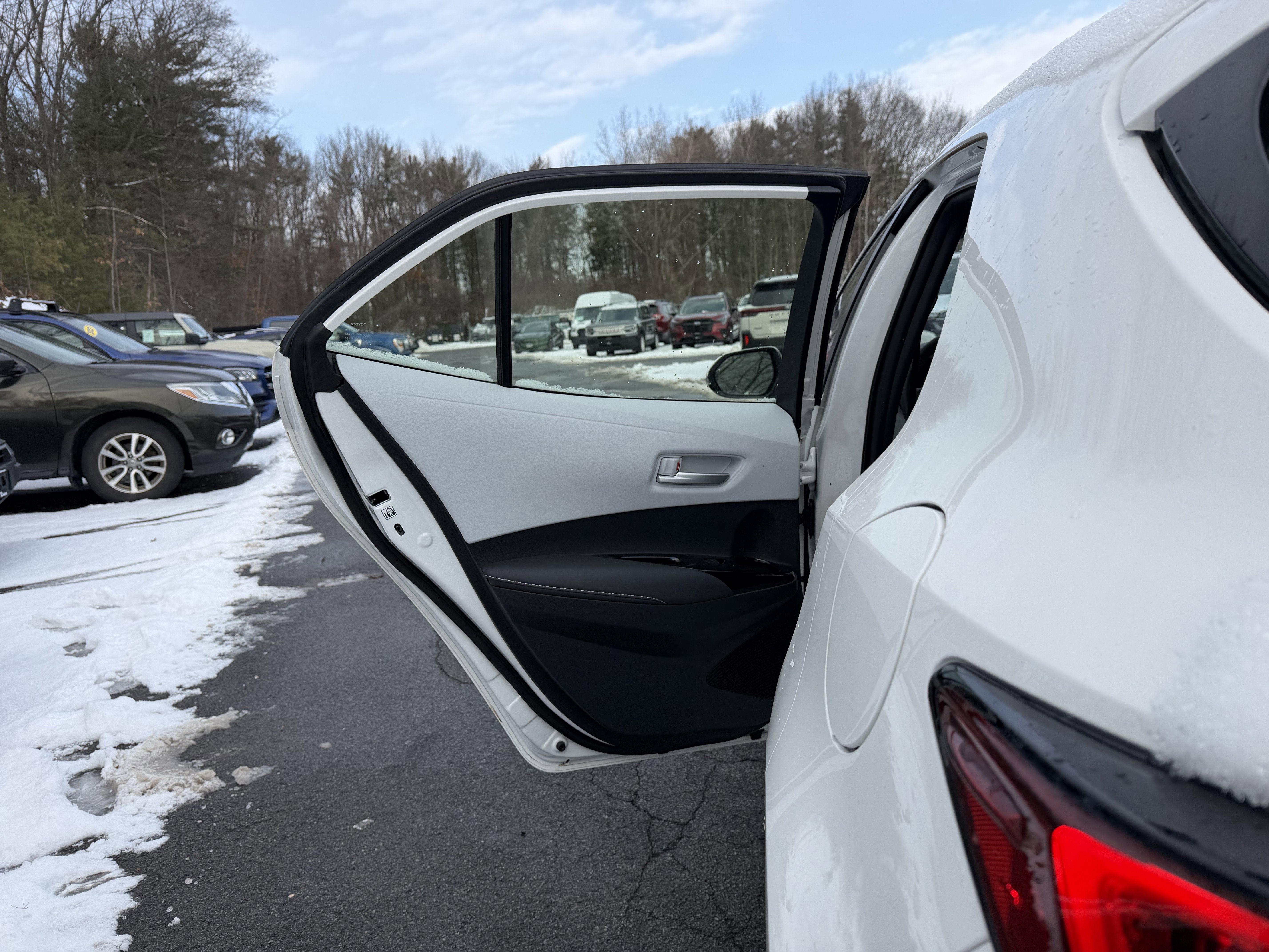 2025 Toyota Corolla Hatchback SE