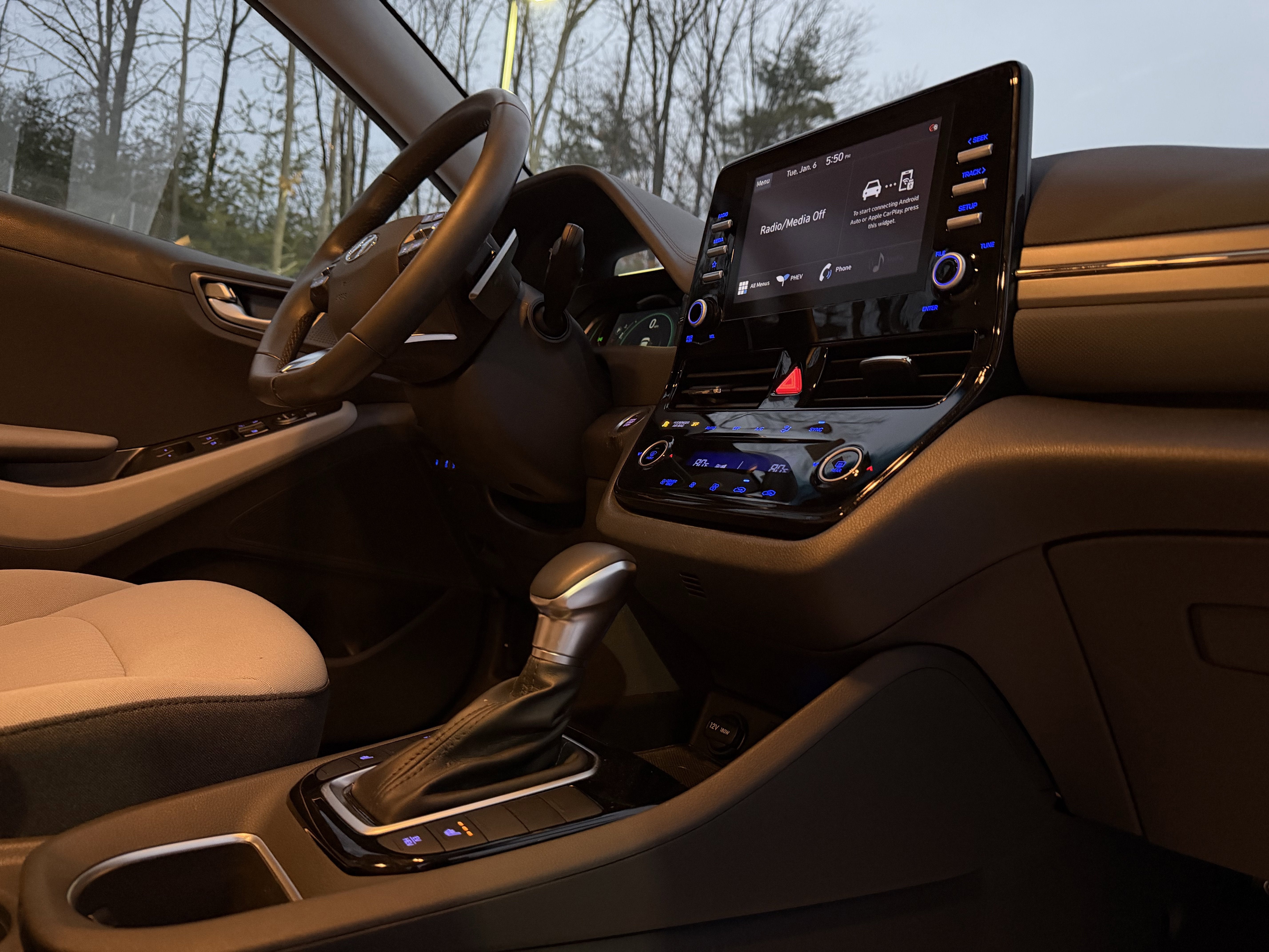 2022 Hyundai Ioniq Plug-In Hybrid SEL