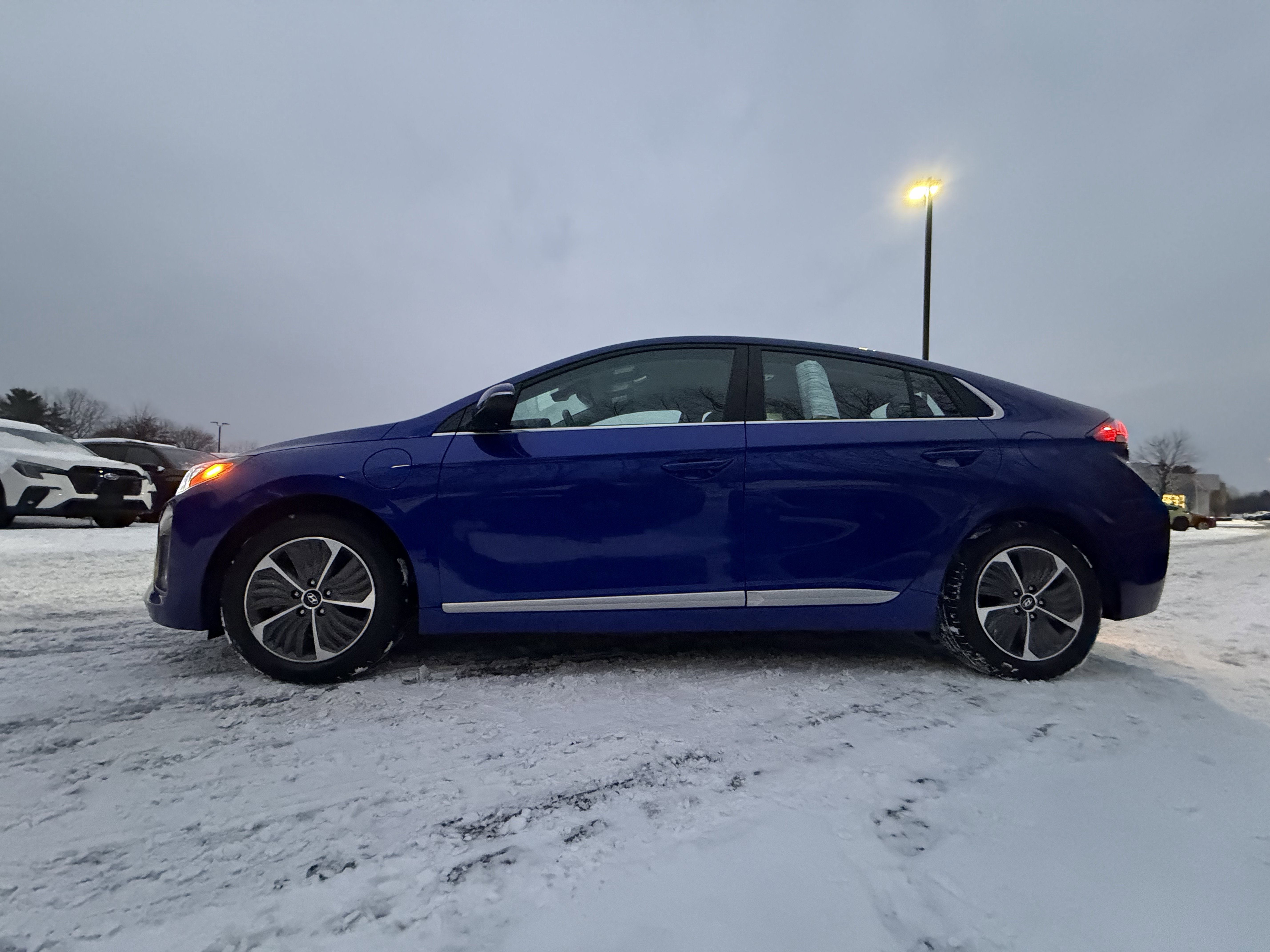 2022 Hyundai Ioniq Plug-In Hybrid SEL